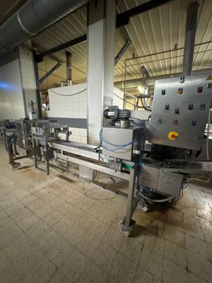 une image d'une machine dans une usine