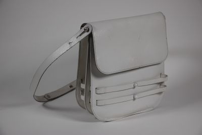 SAC en cuir blanc. Circa 1960.