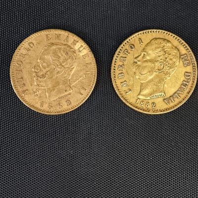 deux pièces d'or, dont l'une est un souverain et l'autre un souverain