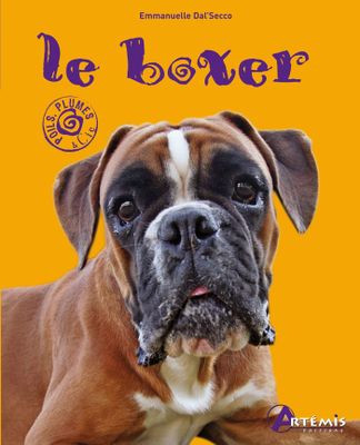 un chien allongé sur la couverture d'un livre