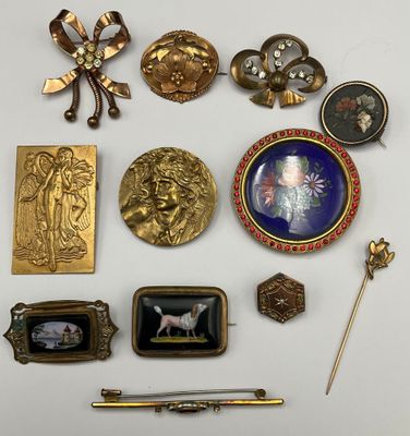 Ensemble de broches fantaisies dont Leda et le Cygne d’après Pelletier - Photo 1