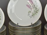 a lot of plates that are stacked on top of each other