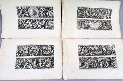 quatre pages d'un livre comportant des dessins, sur un fond bleu