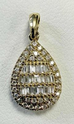 Pendentif Poire en jaune 750°/.