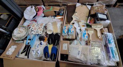 122 / 1 palette de 192 kg de mix (accessoires déguisem…