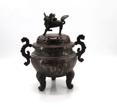 INDOCHINE vers 1900. Brûle parfum tripode en bronze composé …