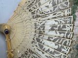a fan that is sitting on a table