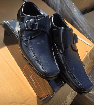 Lot de 12 paires de chaussures toutes en boites enfants du 2…