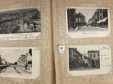 quatre vieilles photos d'une ville dans un livre