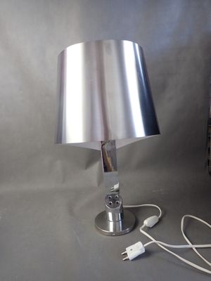 HENRI MATHIEU (XX ème siècle) lampe de bureau en métal chrom…