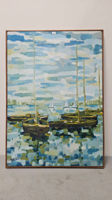 un tableau représentant des bateaux flottant sur l'eau de l'océan