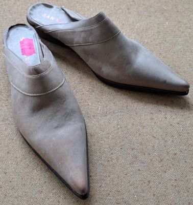 103 / Paire de chaussures - SAN MARINA - Pointure 36 /…