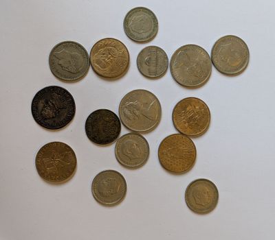 Lot de quinze pièces en cupronickel : 10 Francs français de …