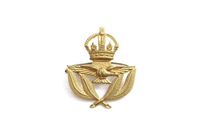 GRANDE BRETAGNE Insigne de casquette de la Royal Air Force.