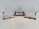 trois cadres photo anciens en laiton et en verre