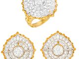 un ensemble composé de trois bagues en or et diamants et d'une bague