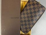 Portefeuille Louis Vuitton Damier dans sa boîte d'origine