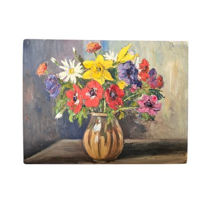 une peinture de fleurs dans un vase sur une table