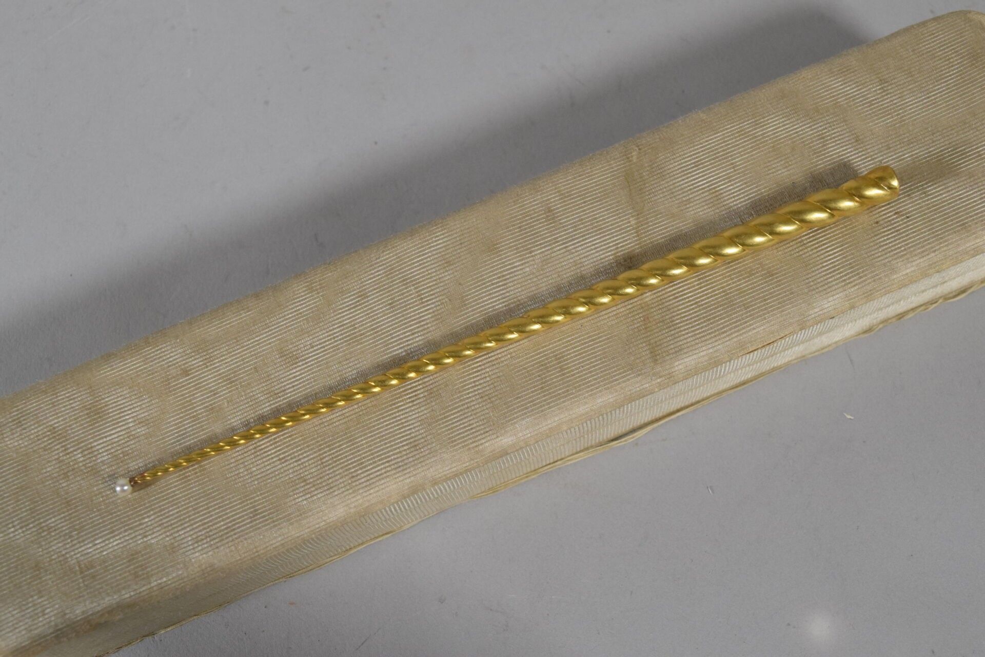 Objets d'art & Curiosités