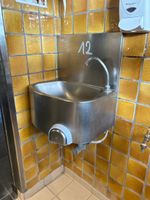 1 lave-mains en inox, 1 petite table en inox 55x90 cm (photo 2)