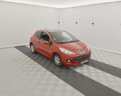 PEUGEOT 207 1.4 HDI70 SERIE 64 3P. Pour obtenir le contrôle …
