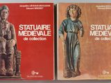 deux livres placés l'un à côté de l'autre