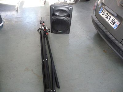 1 enceinte IBIZA SOUND + pied