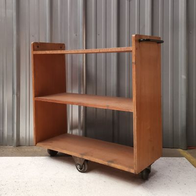 Chariot industriel en bois, travail des années 50. Imperfections d’usa