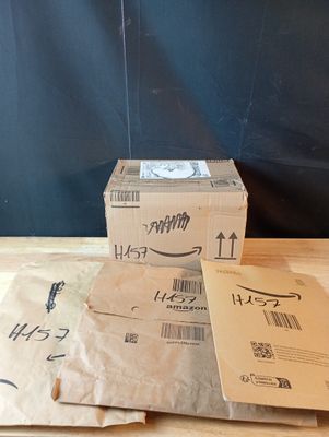 Lot de 4 colis Mystere (Retour Amazon,NPAI, Adresse incomple…