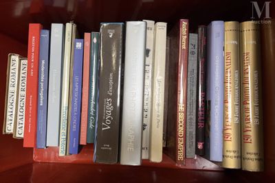 many books that are on a book shelf together