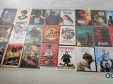 tout un tas de films posés ensemble sur la table