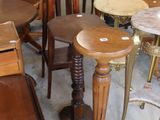 many chairs and tables that are sitting in a room