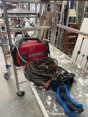 Poste à souder à arc DIFEMA + 2 boîte de baguettes + gants +… - Photo 1