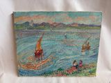 tableau représentant des personnes à bord d'un petit bateau sur un plan d'eau, avec des montagnes en arrière-plan