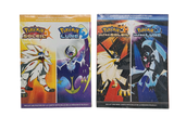 deux paquets de cartes Pokémon sur fond blanc
