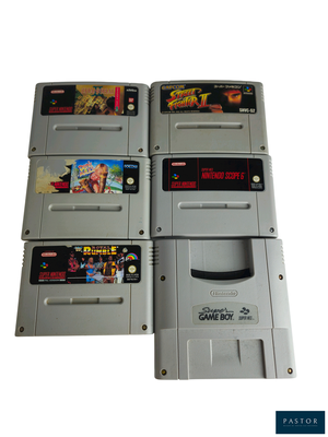 deux jeux Nintendo posés l'un à côté de l'autre sur une table