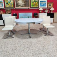 Table de salle à manger et 4 chaises (photo 5)