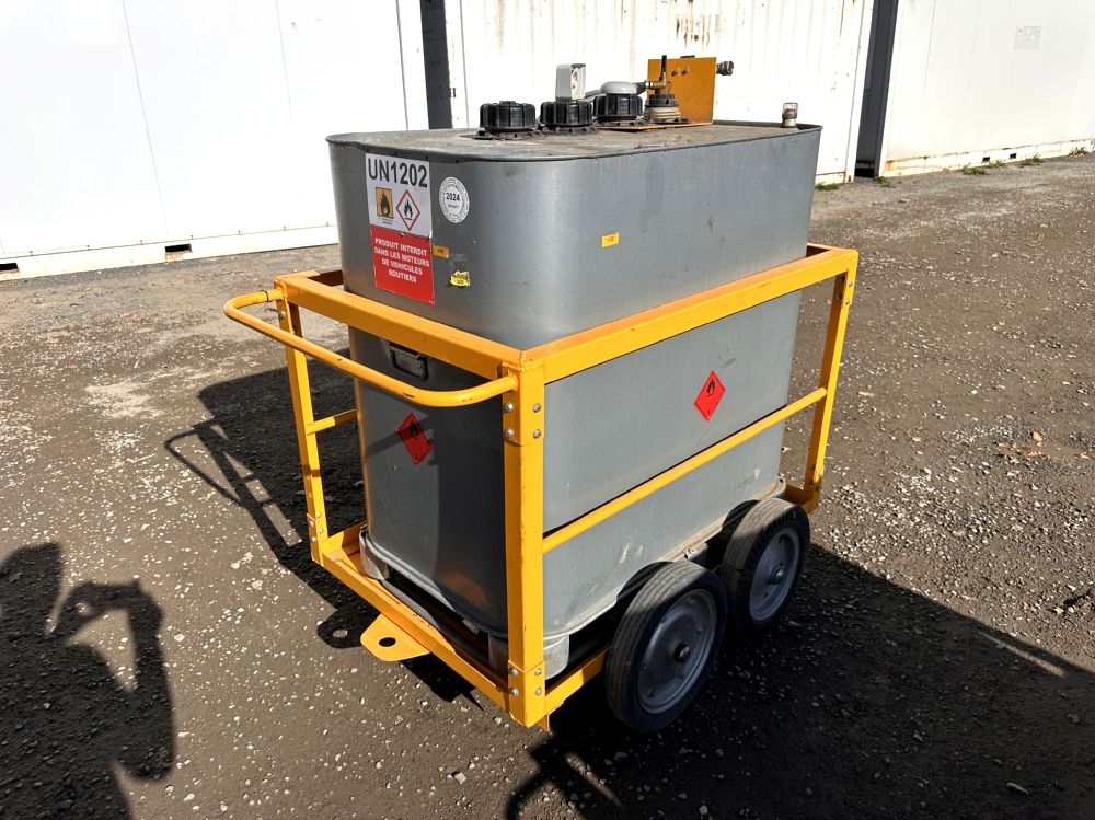 LIEU DE STOCKAGE : Rennes - SCHUTZ - CUVE À CARBURANT 700 LI…