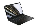 Le Lenovo ThinkPad X1 est un ordinateur portable doté d'un grand écran et d'un clavier fin.