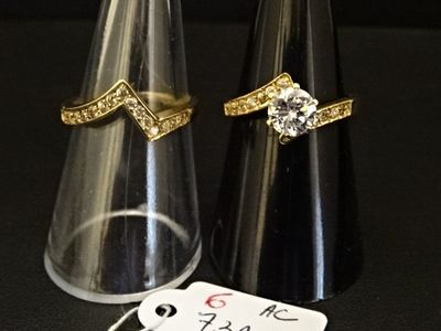 Deux bagues en or 750‰ serties de pierres blanches. - Photo 1