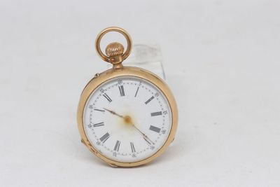 montre de col boitier et double fond en or 18k.