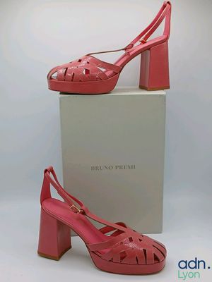 Paire de talons - BRUNO PREMI - Pointure 39 - Neuf - Ce lot …