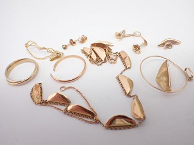 Lot d'or comprennant collier, pendentifs, alliances, boucles d'oreille - Photo 1