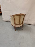 Bergère en bois naturel dossier de forme gondole, à décor sc… (photo 4)