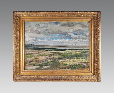 une peinture à l'huile représentant un paysage surmonté d'un ciel nuageux