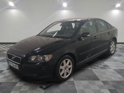 VOLVO S40 1.6D 110 MOMENTUM - Berline élégante et économique