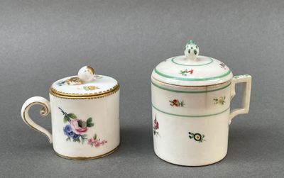 paire de sucrier et de crémier anciens en porcelaine