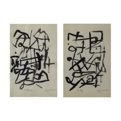 deux tirages en noir et blanc représentant des graffitis sur fond blanc