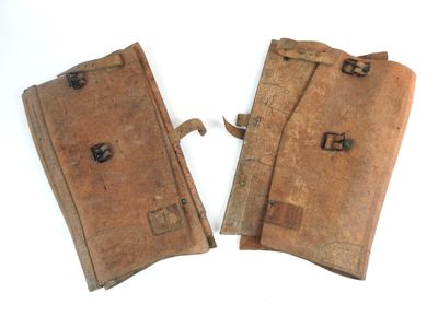 Ensemble de 2 paires de houseaux de cavalerie modèle 1921 en…