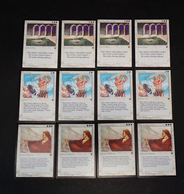six cartes d'un jeu de cartes représentant une femme dans une baignoire